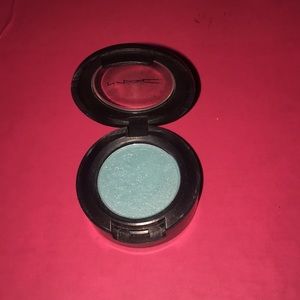 Mac eyeshadow in “Turquatic”